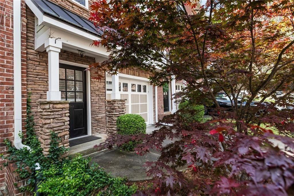 5523 Glenridge Park NE