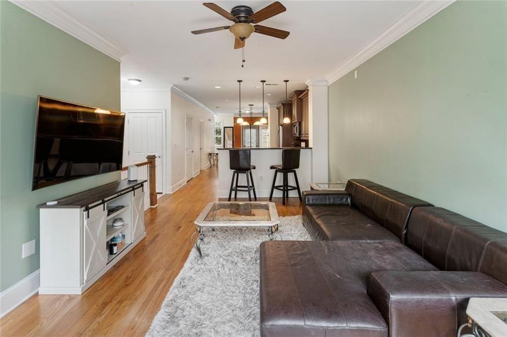 5523 Glenridge Park NE