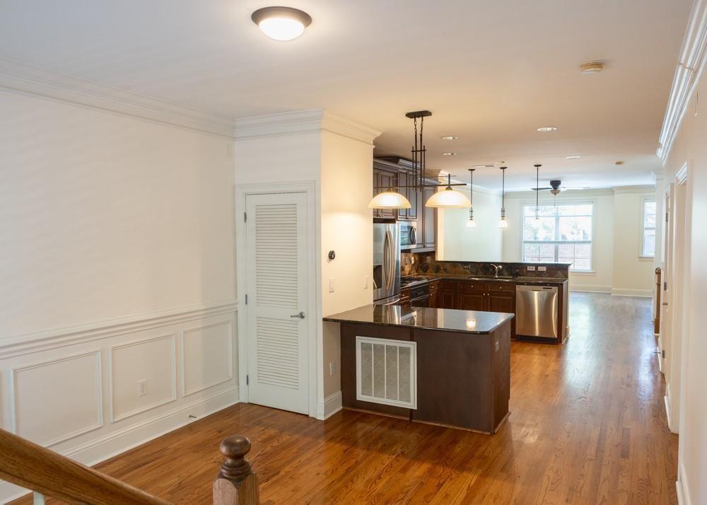 5523 Glenridge Park NE