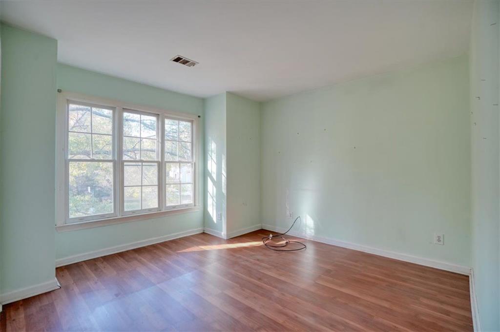 1274 Wynford Colony SW