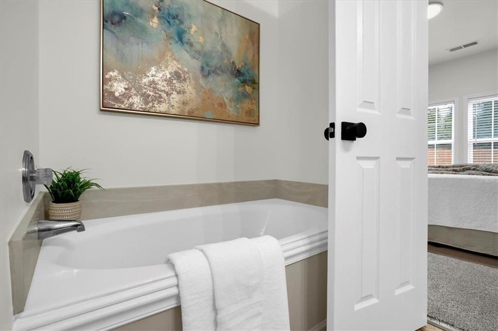 2418 Centennial Hill Way NW