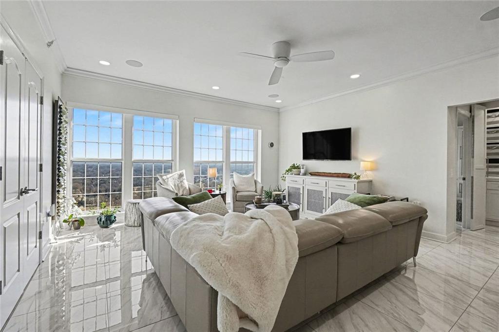 195 14th Street NE Unit 2806