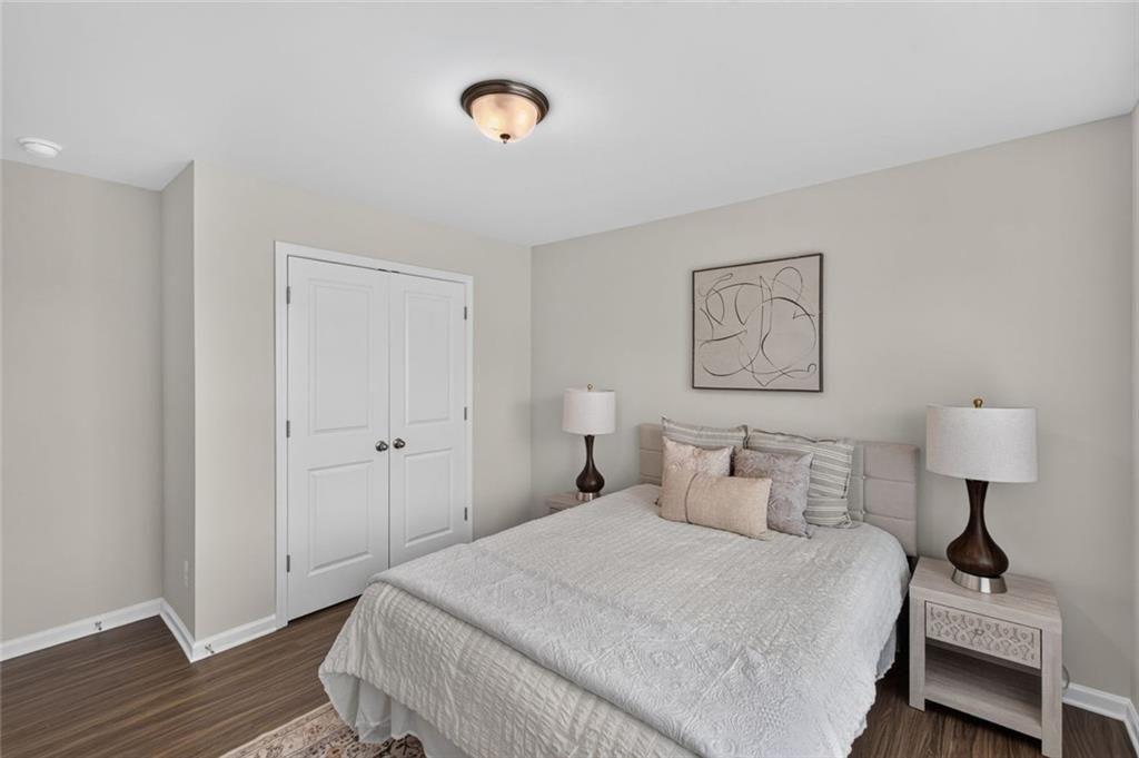 102 Edgeview Court