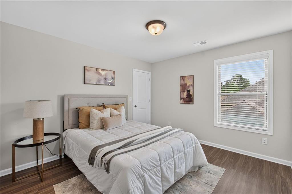 102 Edgeview Court
