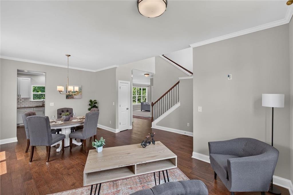 102 S Fortune Way