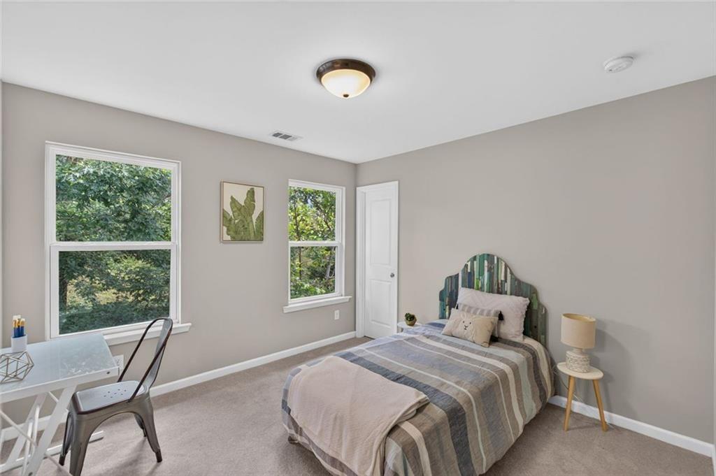 102 S Fortune Way