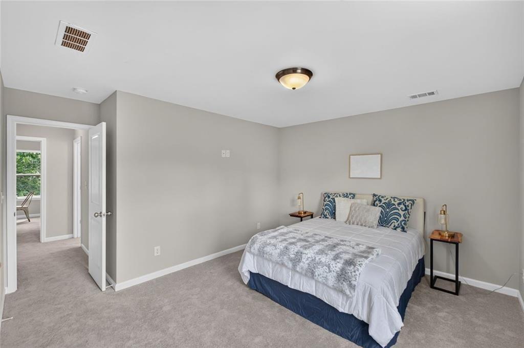 102 S Fortune Way