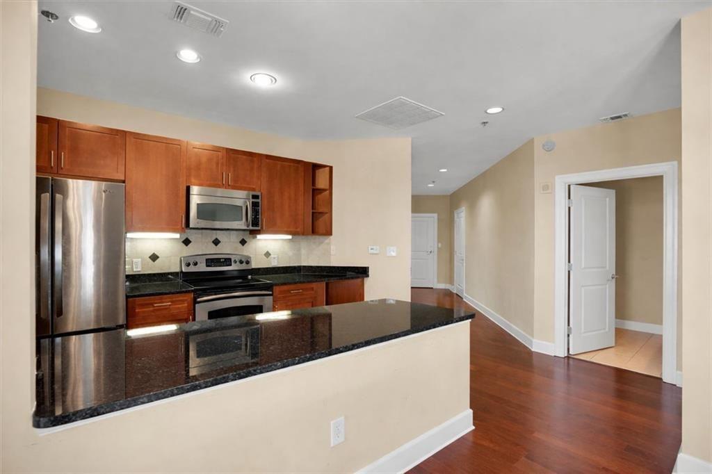 325 E Paces Ferry Road NE Unit 1411