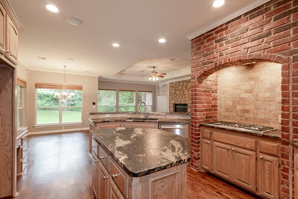 733 Riva Ridge