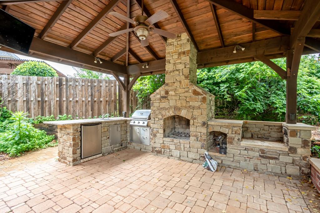 733 Riva Ridge