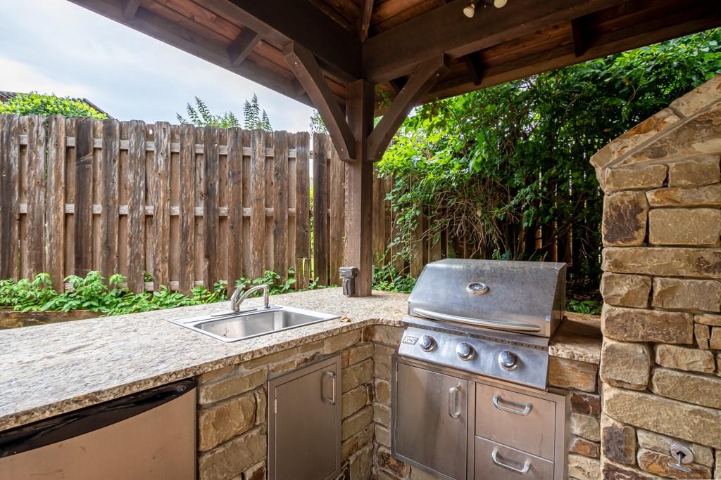 733 Riva Ridge