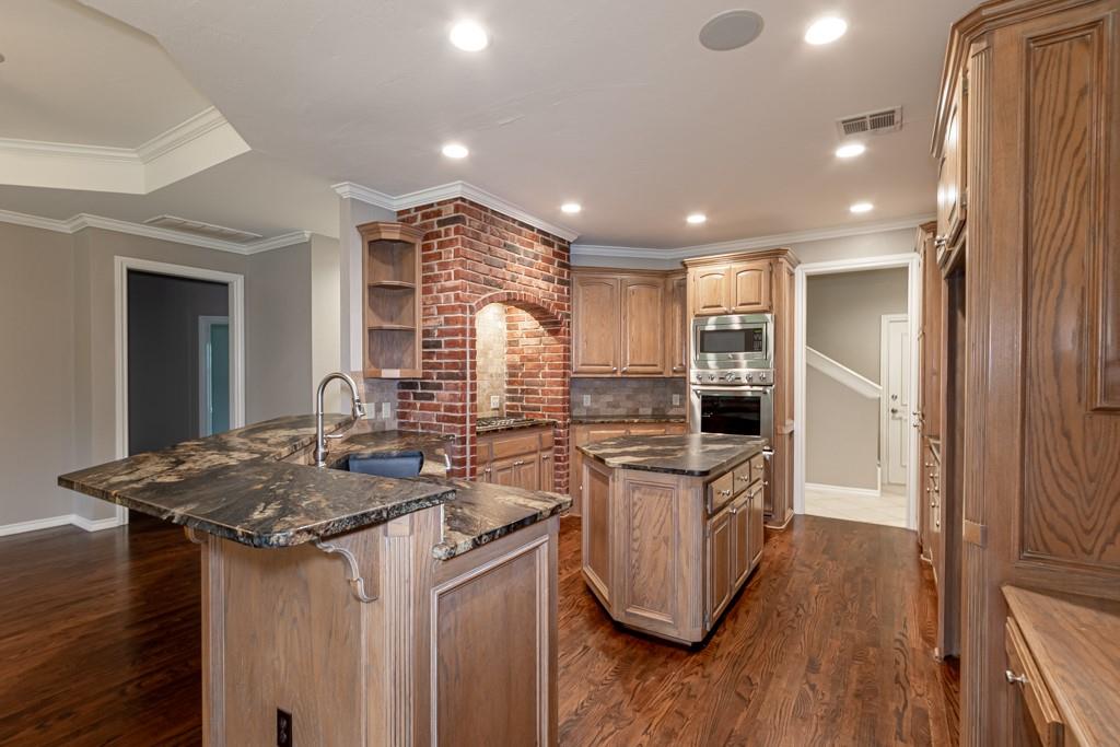 733 Riva Ridge