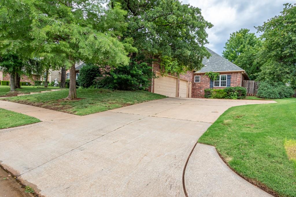 733 Riva Ridge