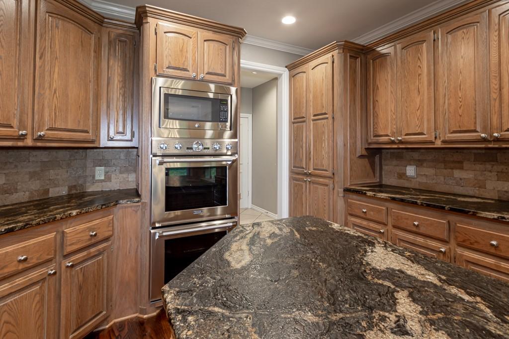 733 Riva Ridge