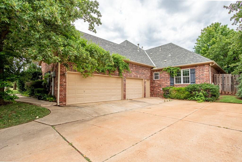 733 Riva Ridge
