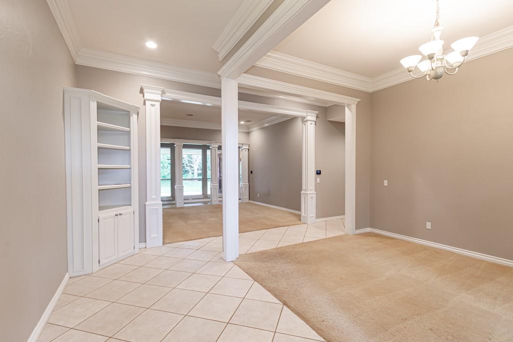 733 Riva Ridge
