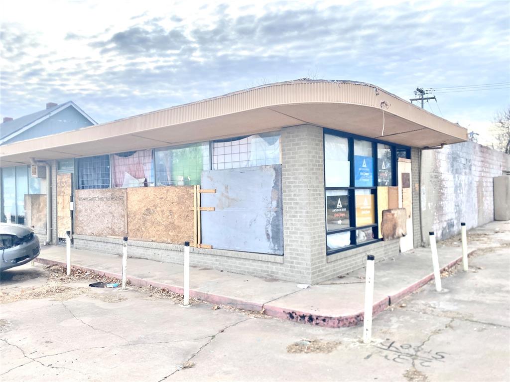 2321 S Central Avenue