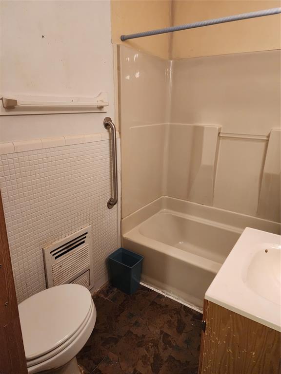 1032 E Chandler Street