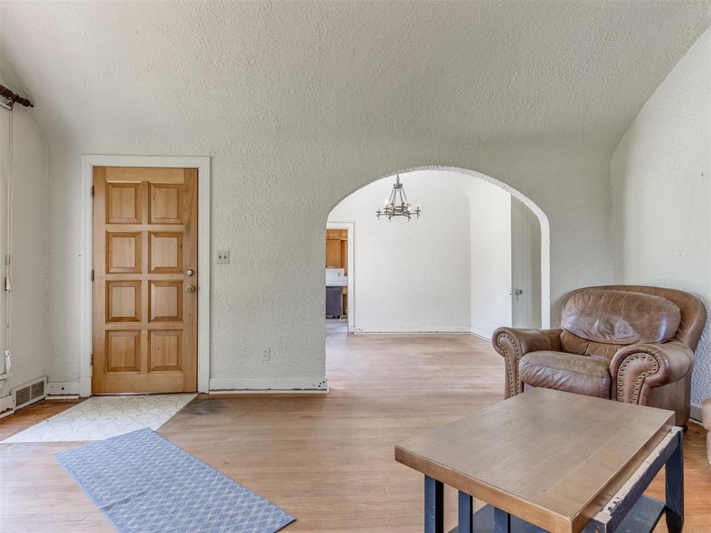 718 N Pottenger Avenue