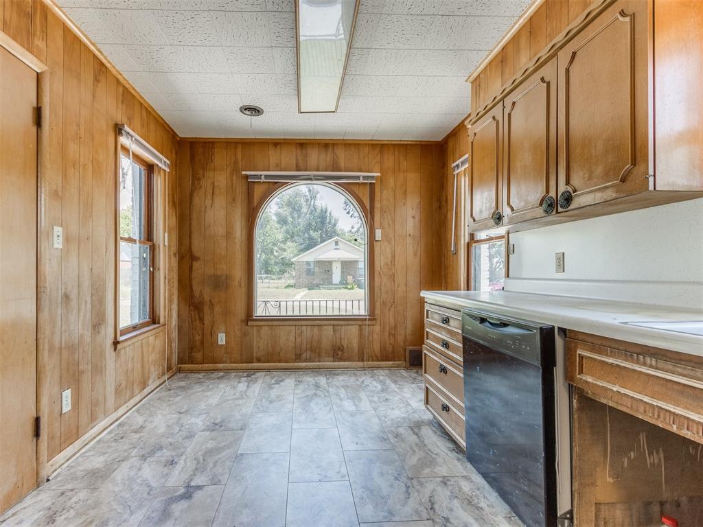 718 N Pottenger Avenue