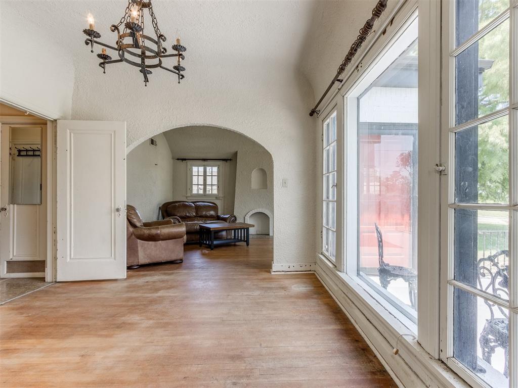 718 N Pottenger Avenue