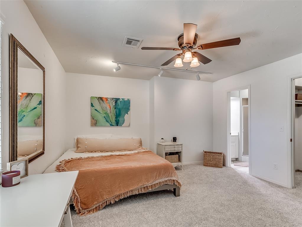 2916 Rosewood Lane Unit: 2916