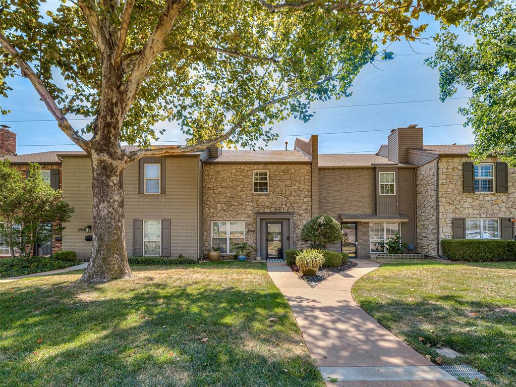 2916 Rosewood Lane Unit: 2916