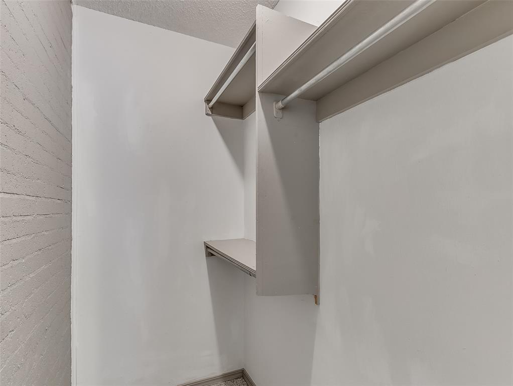 2916 Rosewood Lane Unit: 2916