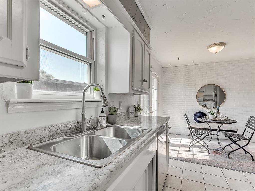 2916 Rosewood Lane Unit: 2916