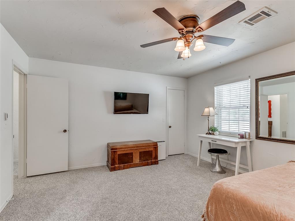 2916 Rosewood Lane Unit: 2916