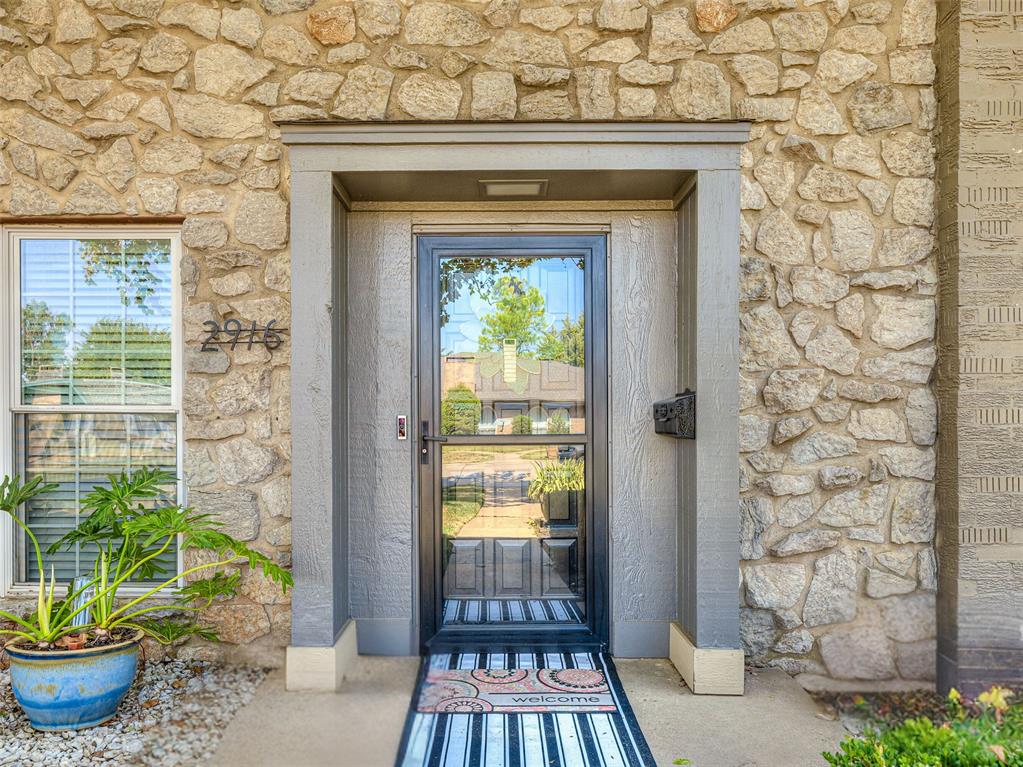 2916 Rosewood Lane Unit: 2916