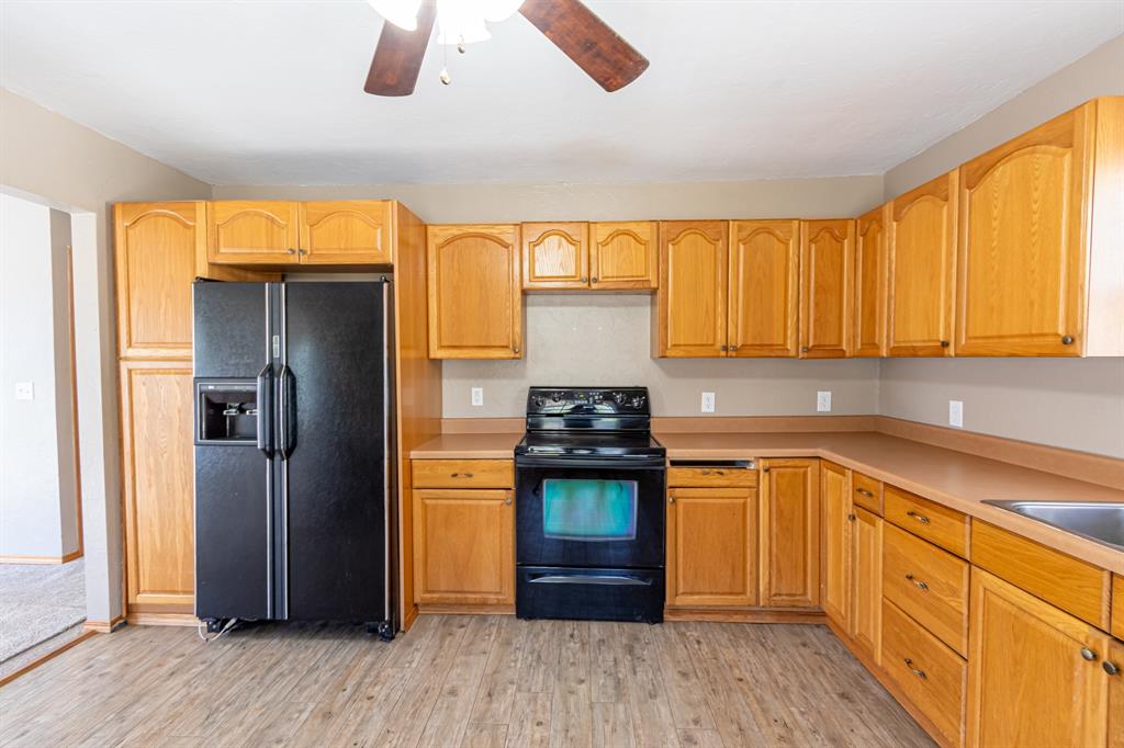 327 N Canadian Avenue