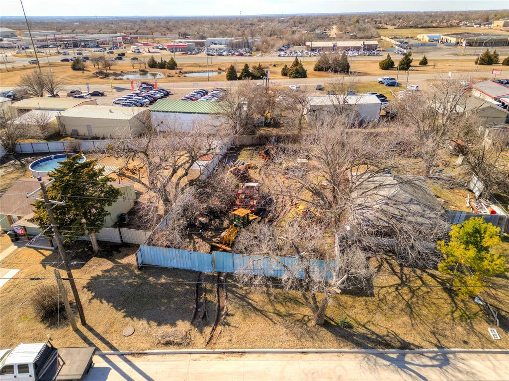 2833 Hillcrest Avenue