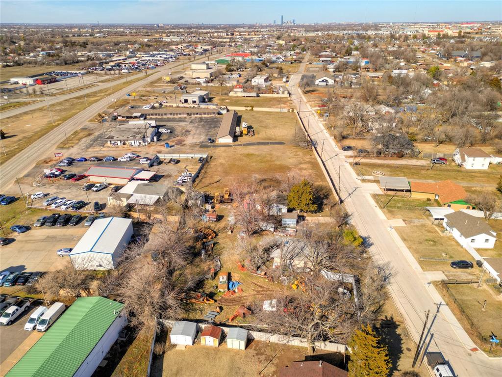 2833 Hillcrest Avenue