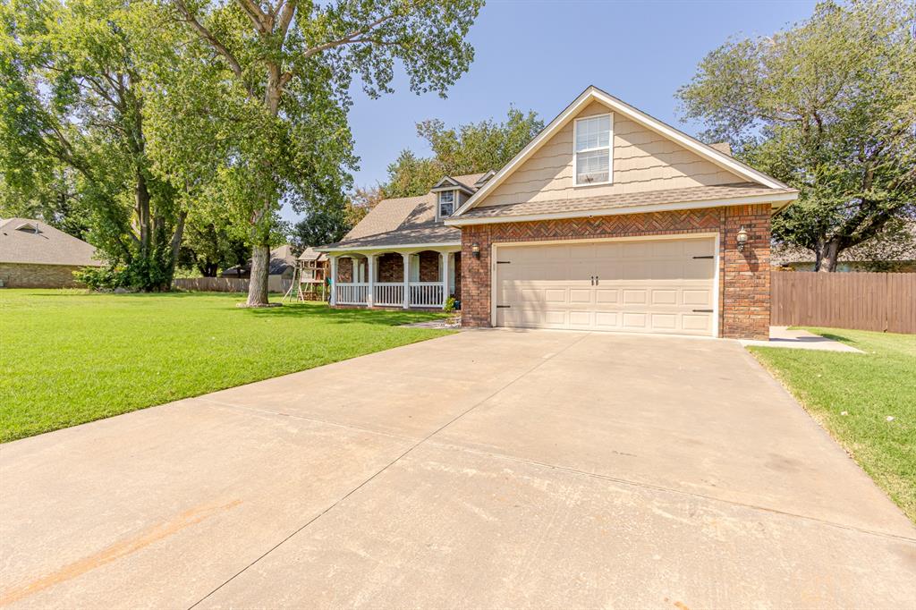 2907 Blue Stem Court
