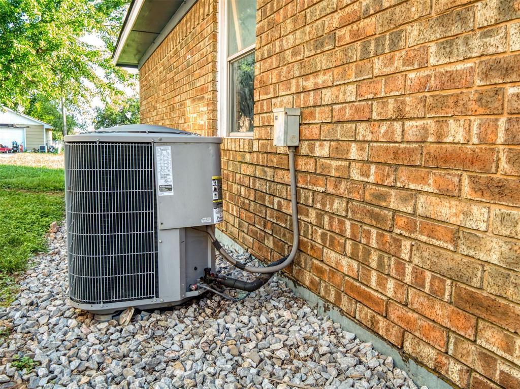 1405 W Duncan Avenue