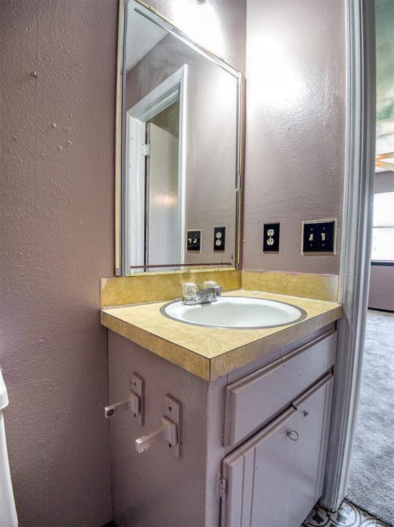 1405 W Duncan Avenue