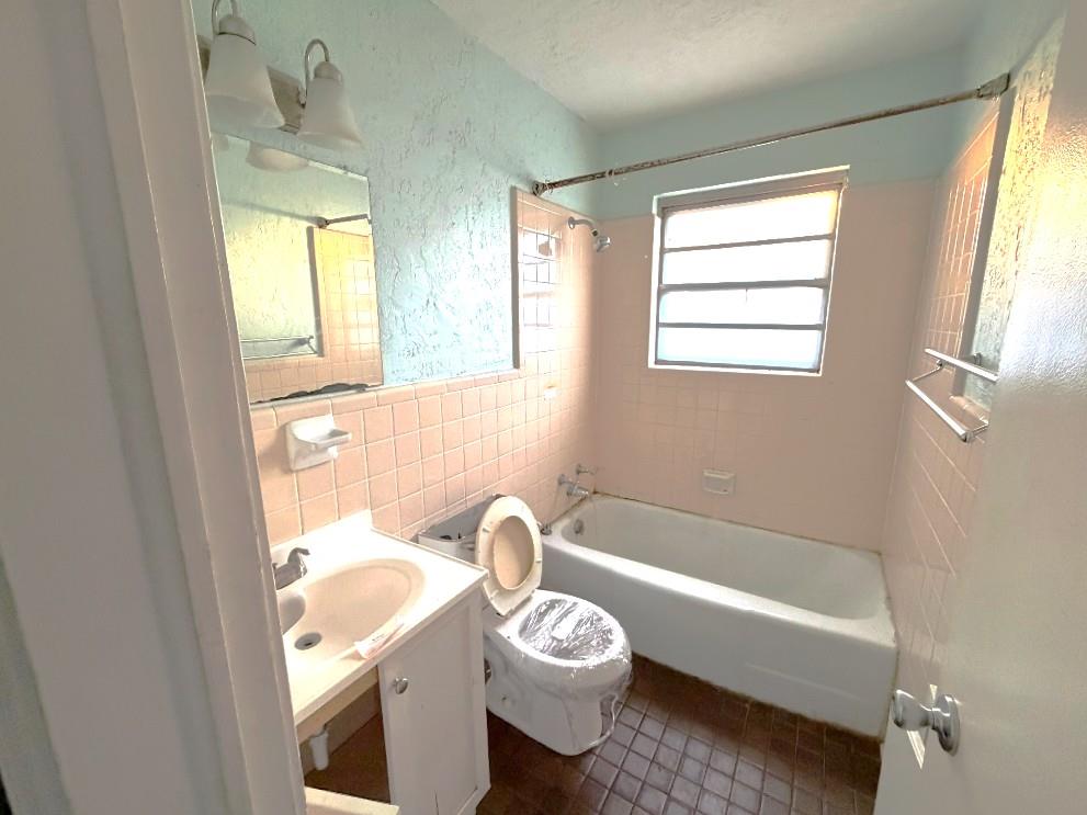 625 Northwest Avenue