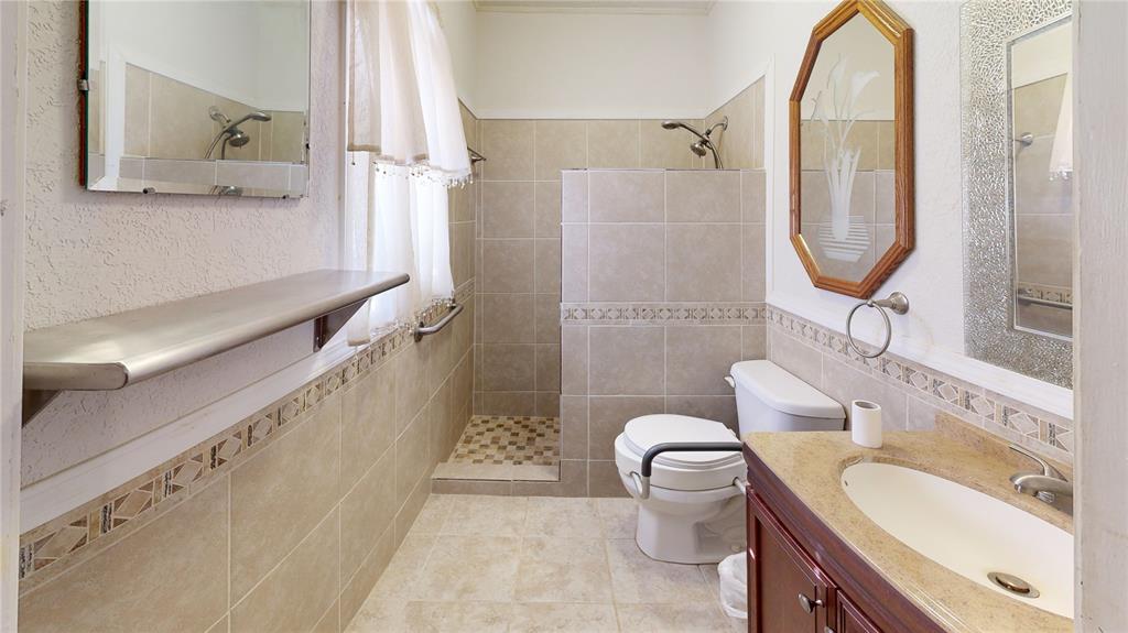 525 S Lake Murray Drive