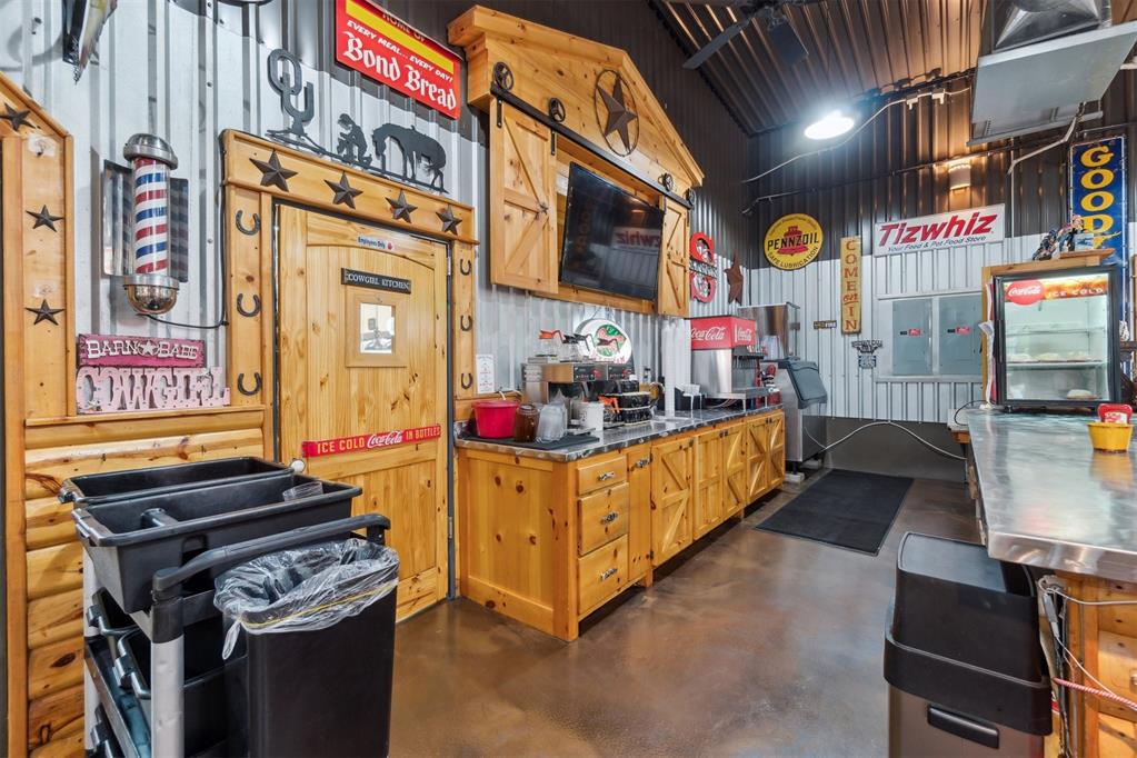 2406 Weedn Boulevard