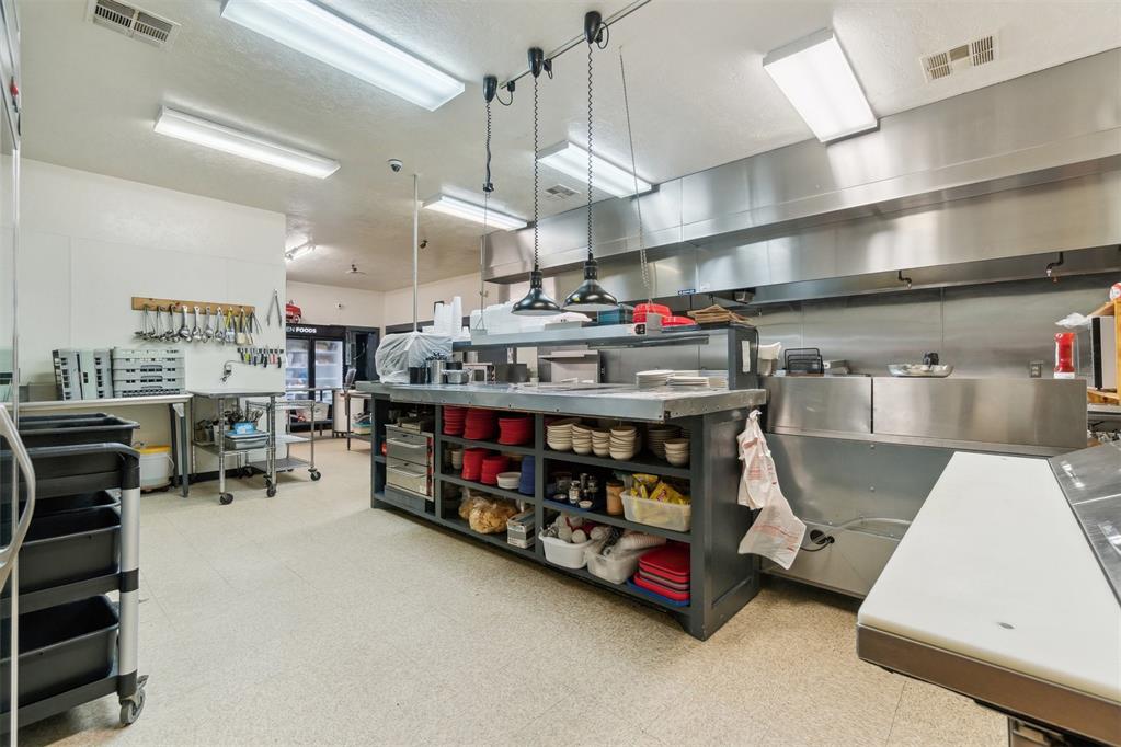 2406 Weedn Boulevard