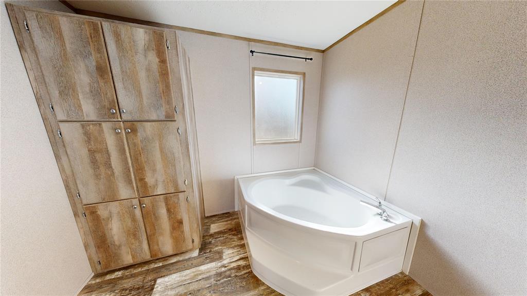 31 Greenbriar Avenue