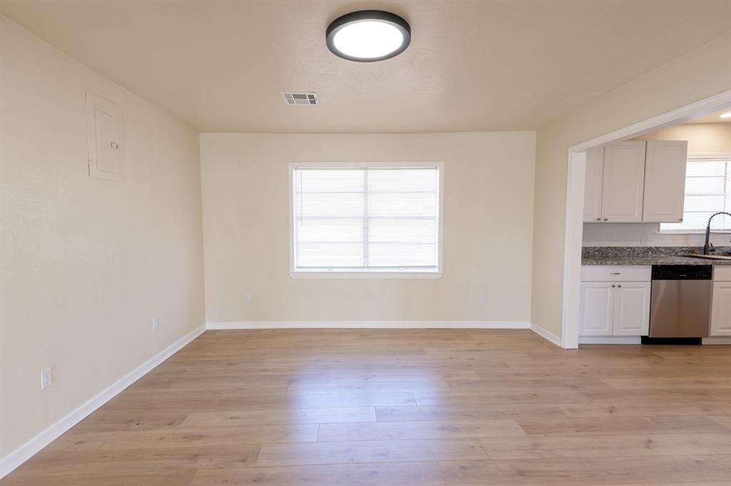 127 W Huron Street
