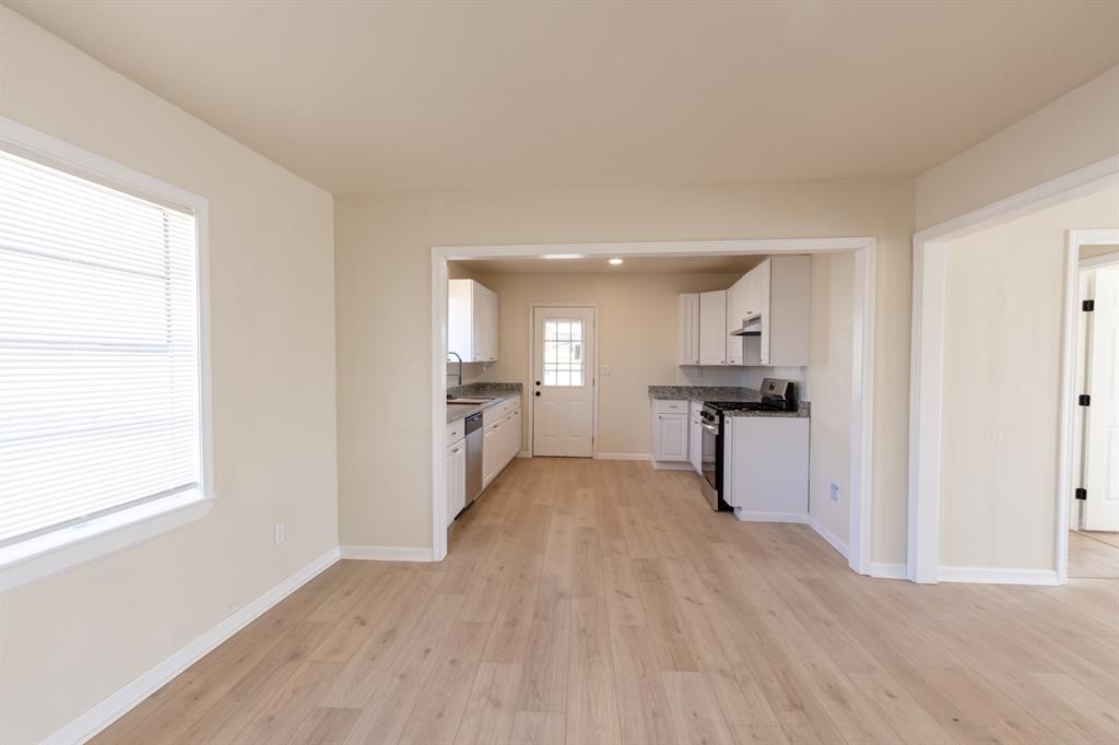 127 W Huron Street