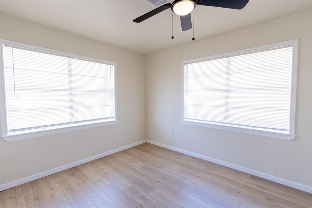 127 W Huron Street