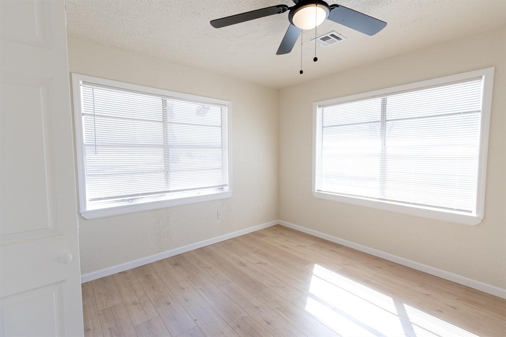 127 W Huron Street