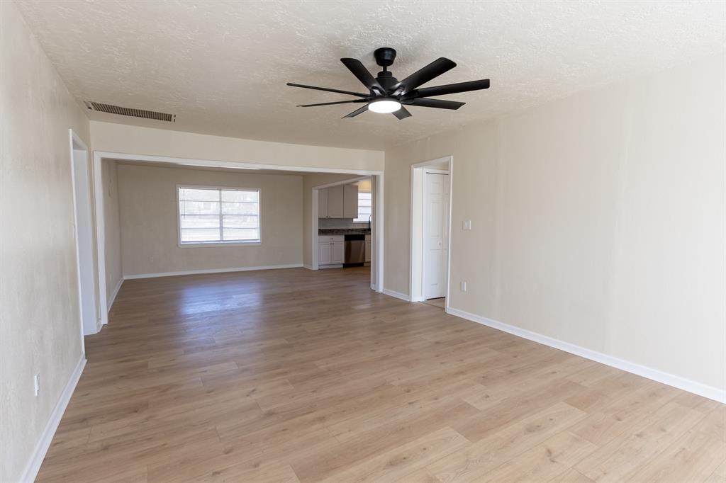 127 W Huron Street