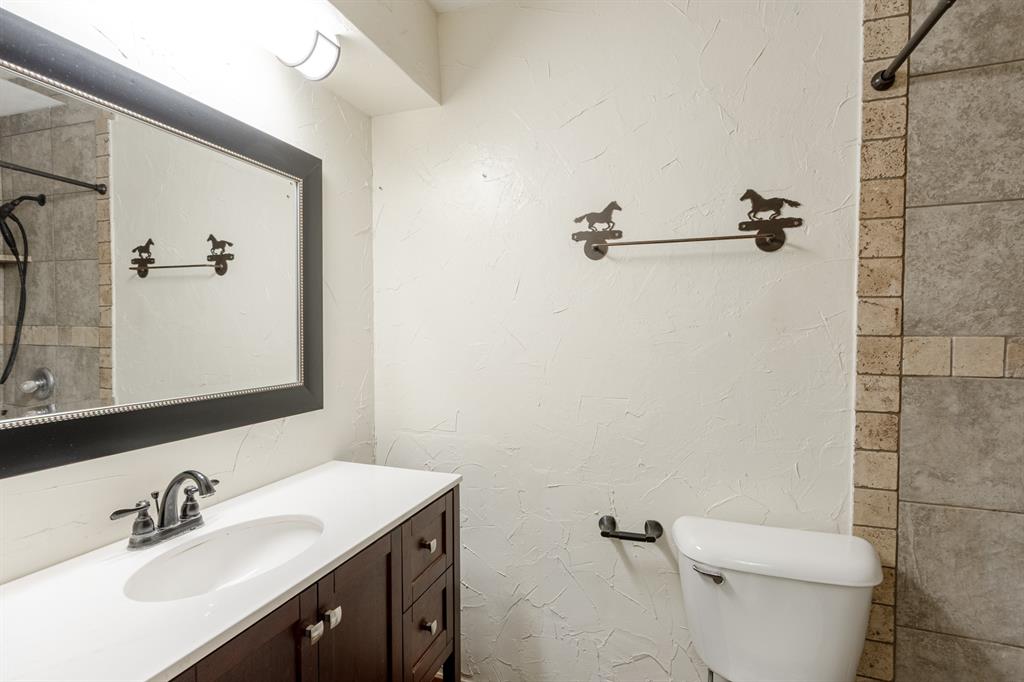 17667 Blanton View Avenue