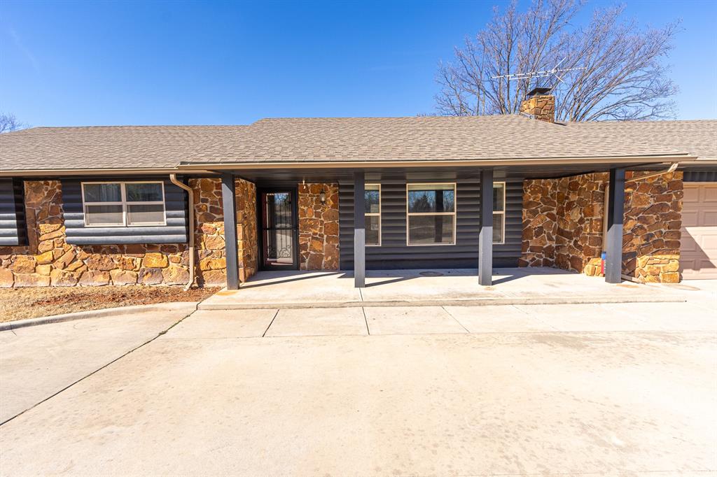 17667 Blanton View Avenue