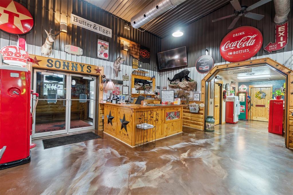 2406 Weedn Boulevard